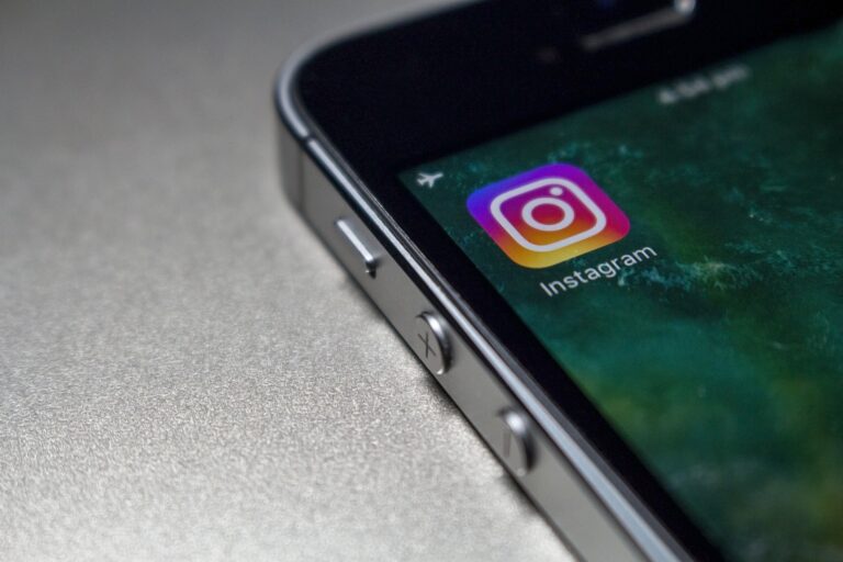How to Unhide Link History on Instagram: A Step-by-Step Guide